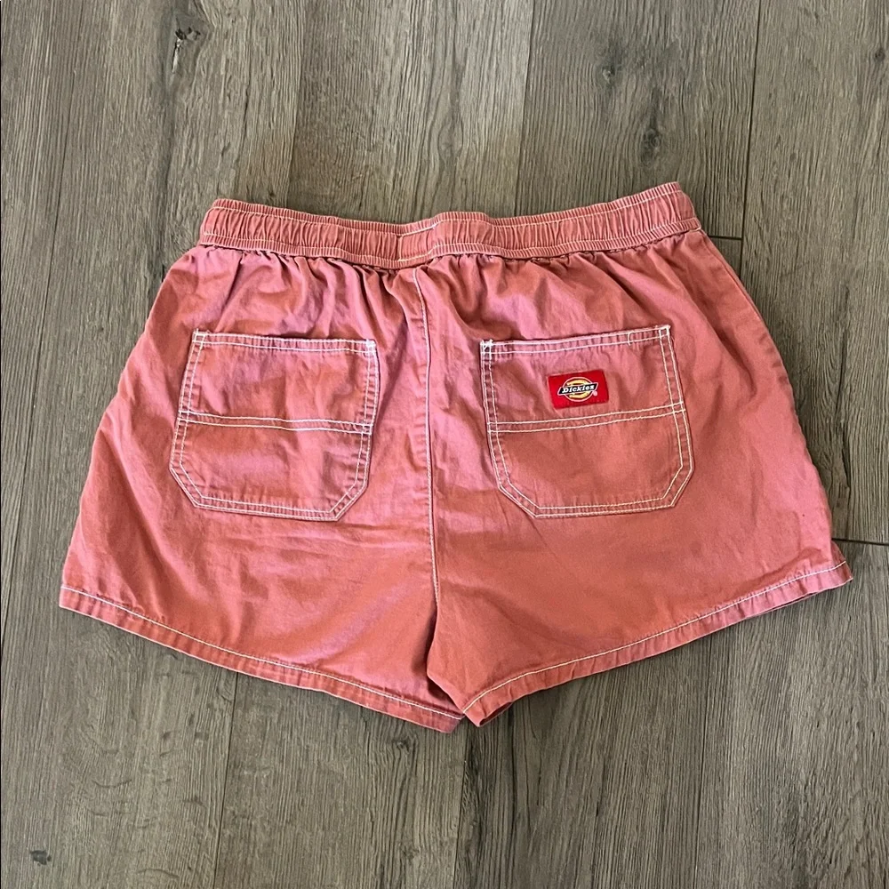Dickies Women's Contrast Stitch Pull On Shorts.